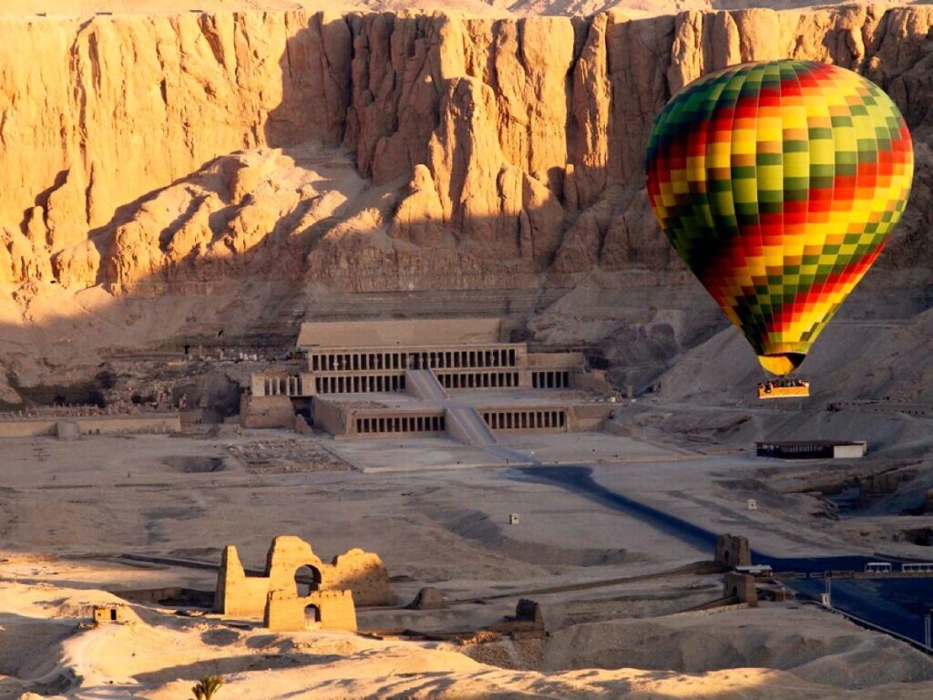 Hot air ballon ride over Hatshepsut temple, Luxor, Egypt