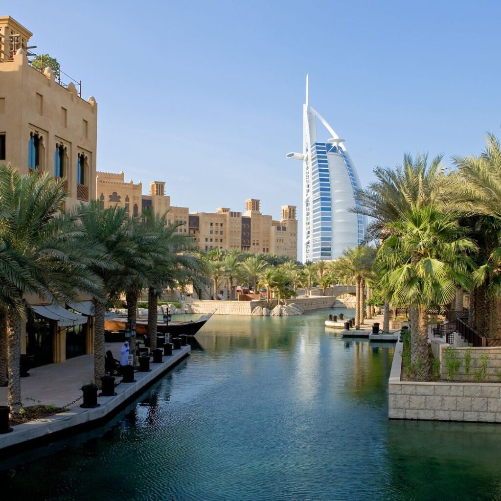 Best 7 Days Itinerary in Dubai [2024] - Narcisa Rusu