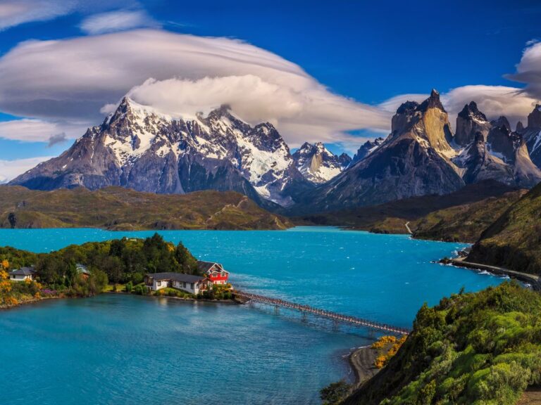 6 Best Towns to Travel to in Patagonia - Narcisa Rusu