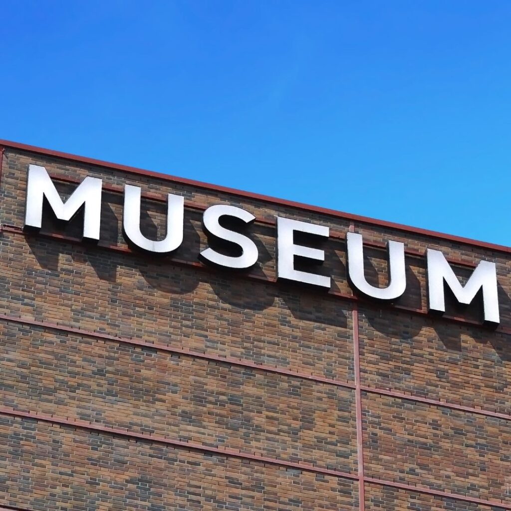 picturing the Museum entrance in Miami