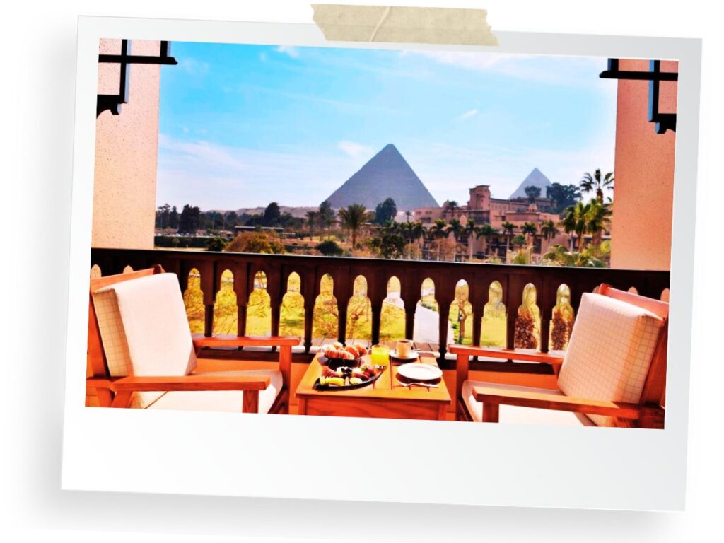 Breackfast in Cairo with the pyramids view in a day trip from Hurghada