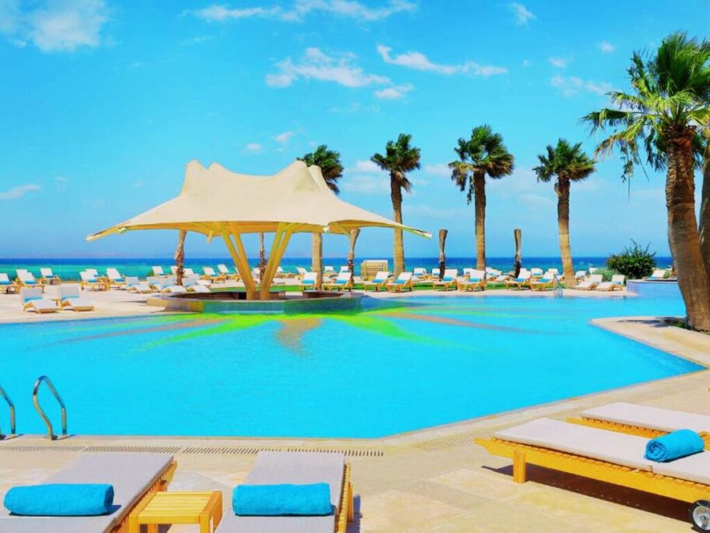 Hilton Hurghada Resort Pool and Beach